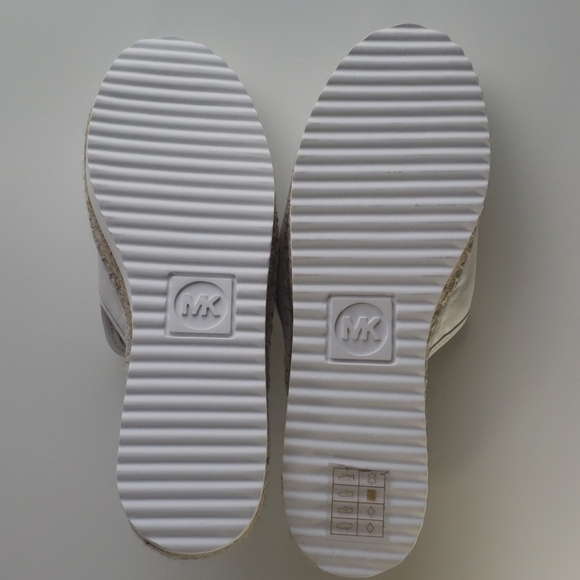 MICHAEL KORS WOMEN EMILIA SLIDE LEATHER white - Picture 6 of 9